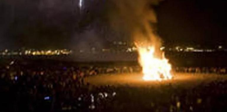 Asturias brilla en la Noche de San Juan: Fuegos, música y tradición