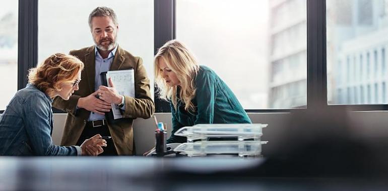 La mediana empresa española desborda optimismo: Dos de cada tres directivos confían en un futuro próspero