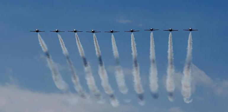La Cooperativa Coop57.Asturies rechaza el desfile militar aéreo en Xixón