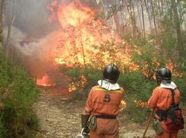 Bomberos de Asturias asegura cumplir los descansos mínimos entre jornadas