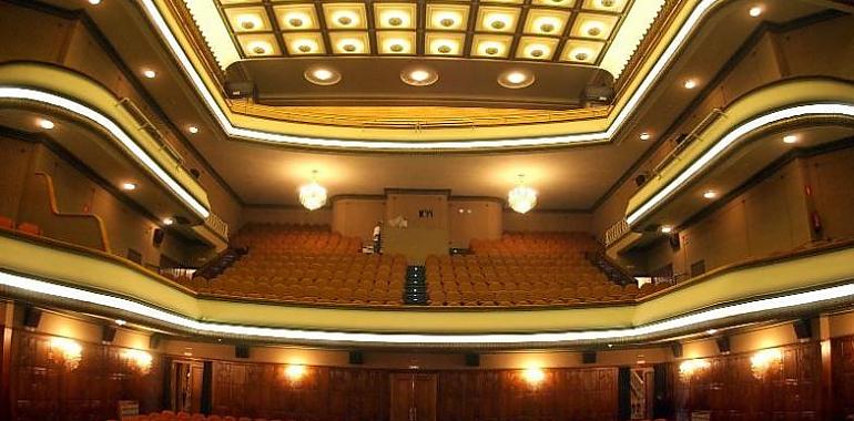 Oviedo celebra la magia de la Navidad con el Festival de los Centros Sociales en el Teatro Filarmónica