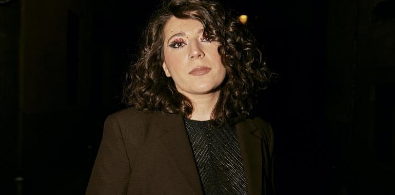  Oviedo se rinde al talento de Eva McBel: una noche mágica te espera en el Gong Galaxy Club