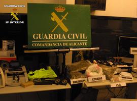 La Guardia Civil  incauta  2000 kilos de cocaína         