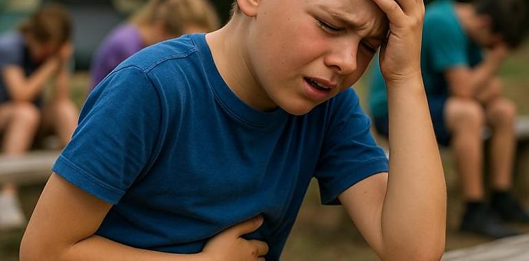“Vomitando, sin poder dormir y haciendo cola para el baño”: investigan una intoxicación masiva que arruinó el viaje de estudios de 60 niños de Gijón