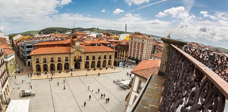 Avilés celebra el Día de las Fuerzas Armadas con un arriado solemne de bandera y un concierto de la Unidad de Música del Cuartel General del Mando de Apoyo a la Maniobra