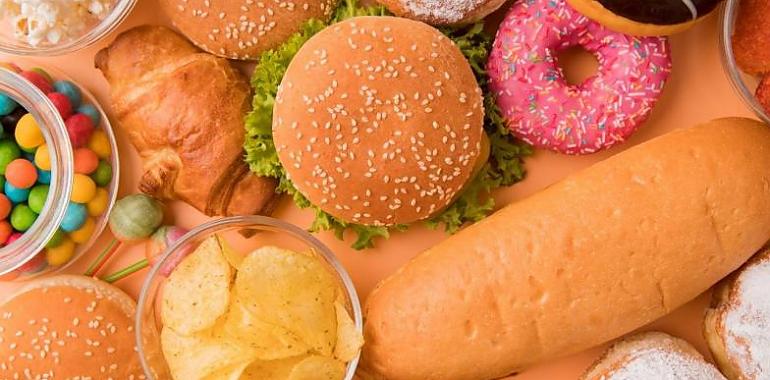 Comer ultraprocesados te puede costar la salud: los relacionan con párkinson, cáncer, hipertensión y muerte prematura