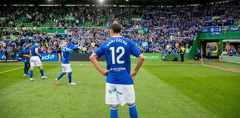 El Real Oviedo suma un punto en Santander