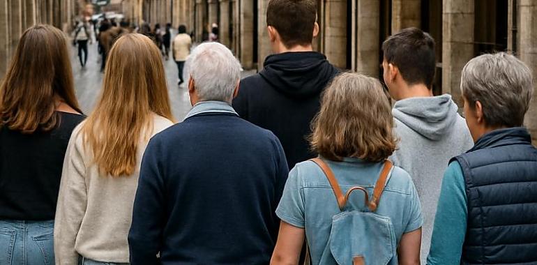 Avilés celebra su IX Feria de Asociaciones con más de 50 entidades, arte, talleres y participación ciudadana