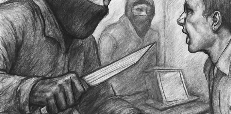 Cárcel para dos individuos que asaltaron a punta de cuchillo dos salones de juego en Gijón: Más de 7.000 euros en botín y huellas dactilares que los delatan