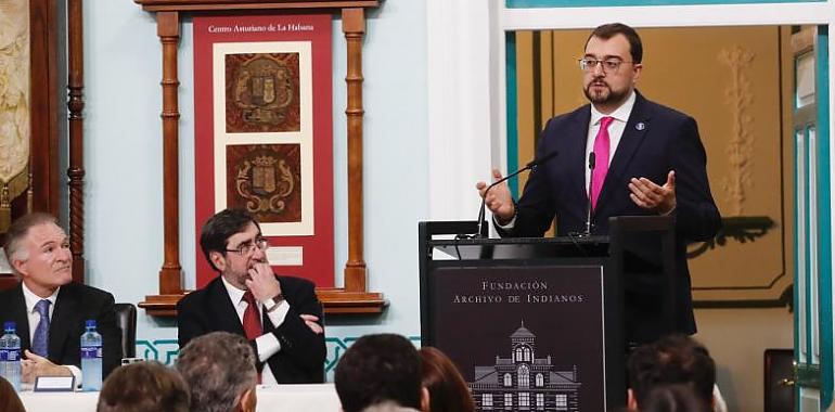  Barbón entrega la bandera de Guatemala al Museo de la Emigración: “Fuimos tierra de partida, ahora somos puerto de acogida”
