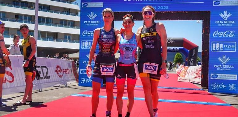 Gijón corona a los reyes del triatlón: Andrea Trigo y Manuel Pozuelo, campeones de Asturias en distancia olímpica