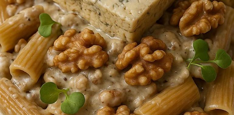 Recetas de una abuela asturiana: Pasta con crema de nueces y queso peral asturianu (cuando acabes vas querer pasar el pan pela sartén)