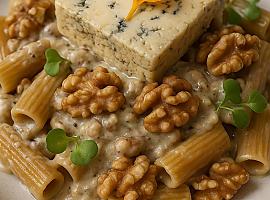 Recetas de una abuela asturiana: Pasta con crema de nueces y queso peral asturianu (cuando acabes vas querer pasar el pan pela sartén)