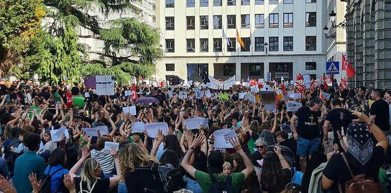 La revuelta del profesorado asturiano: una huelga “histórica” por dignidad laboral, igualdad salarial y respeto al aula