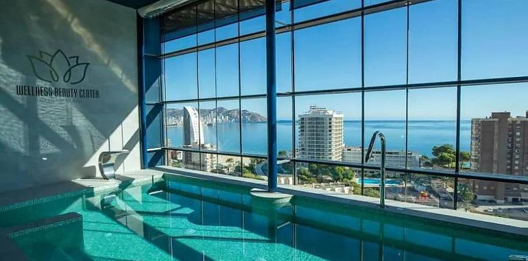  Benidorm desde las alturas: vive un verano inolvidable en el Gran Hotel Bali