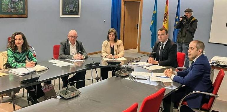 El Gobierno de Asturias volverá a reunirse con los sindicatos docentes mañana miércoles para tratar de alcanzar un gran acuerdo que mejore la educación pública.
