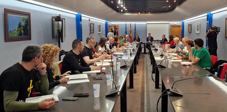 Asturias ofrece a los sindicatos un gran pacto educativo con más especialistas, menos burocracia y sueldos por encima de la media nacional