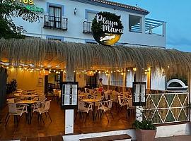 Escápate a Nerja este verano: naturaleza, historia y descanso en el encantador Hotel Playamaro