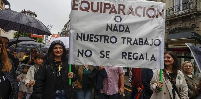 Los docentes asturianos reanudan la huelga indefinida: estas son las claves del bloqueo con el Gobierno