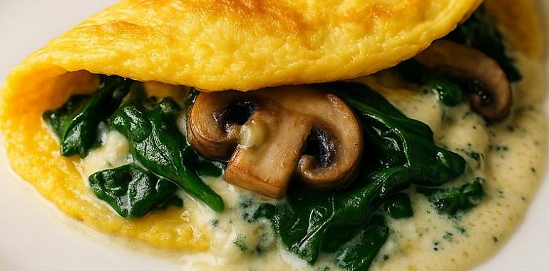 Recetas de una abuela asturiana: Tortilla esponjosa de champiñones y espinacas al Cabrales (un plato que parece sacáu d’un chigre de alta cocina)