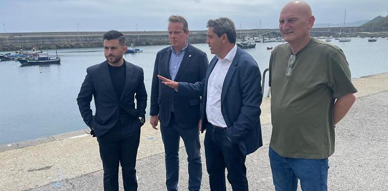 Cudillero estrena una lonja renovada para modernizar su pesca: nueva cubierta, grúa y en camino una fábrica de hielo