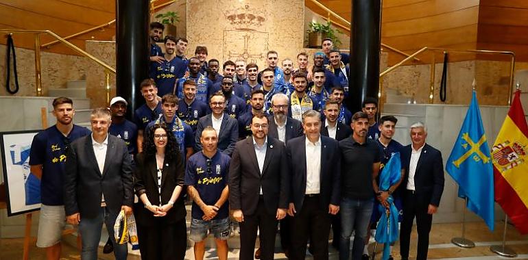 Barbón abraza el sueño oviedista: “Este ascenso es un chute de autoestima para toda Asturias”