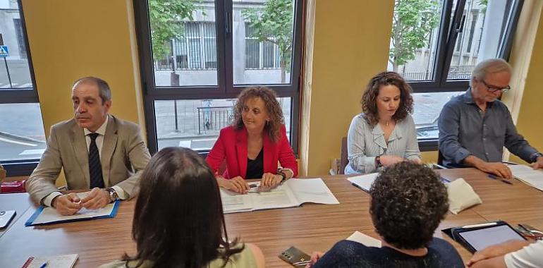 Educación activa la hoja de ruta para Les Escuelines/As Escolías: tres calendarios para integrar centros, estabilizar personal y regular su funcionamiento