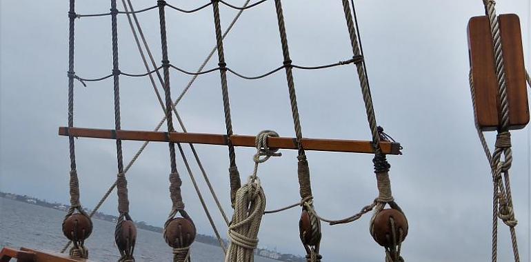 La llegada de la Princesa de Asturias a Gijón desde el buque escuela «Juan Sebastián de Elcano»