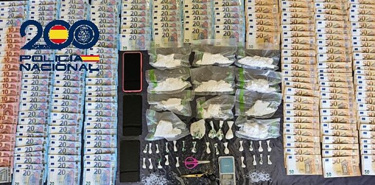 Cae en Avilés una red familiar que ofrecía descuentos por cocaína: cuatro detenidos y dos pisos desmantelados