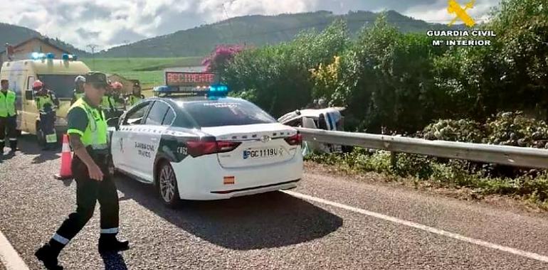 El último viaje de Montserrat: muere una mujer de Navia cuando iba, como cada día, a cuidar de sus suegros
