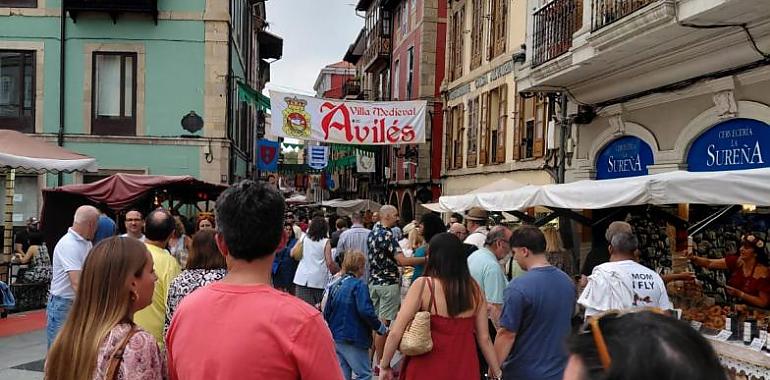 Avilés vibra con las Fiestas de San Agustín 2025: cultura, música y tradición en plena ebullición