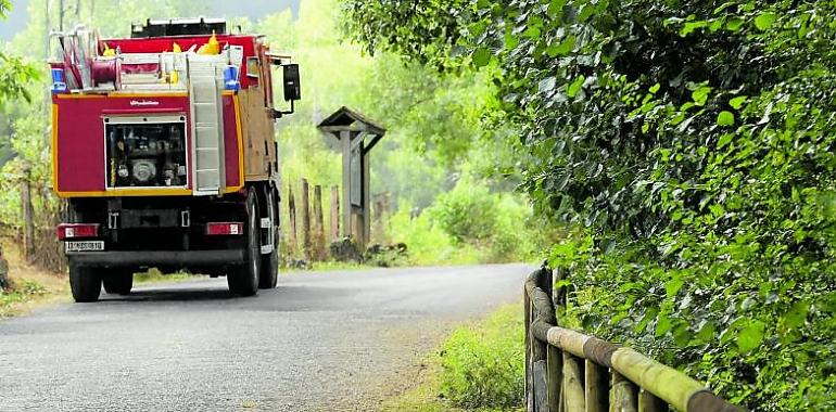 La lluvia devuelve la esperanza a Asturias tras 17 días de fuego: vecinos de Ibias regresan a casa y se producen las primeras detenciones