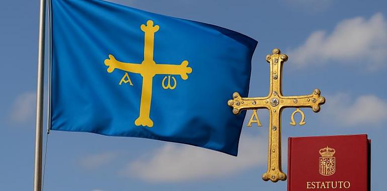 Del Estatuto a la bandera: los símbolos que hacen latir a Asturias