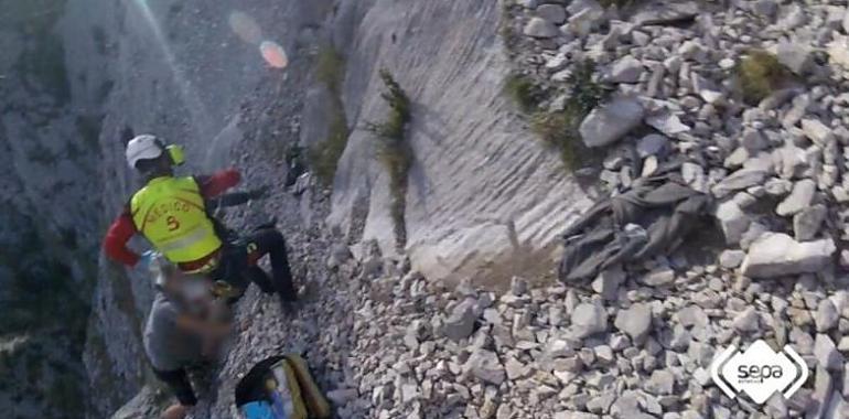 Tragedia en la Ruta del Cares: muere una senderista alemana de 29 años tras ser golpeada por una piedra y caer 50 metros