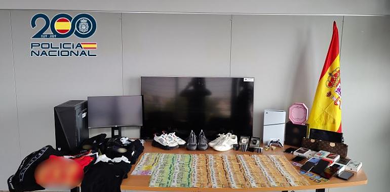 Golpe policial a una red que estafó casi un millón de euros haciéndose pasar por empleados de banca