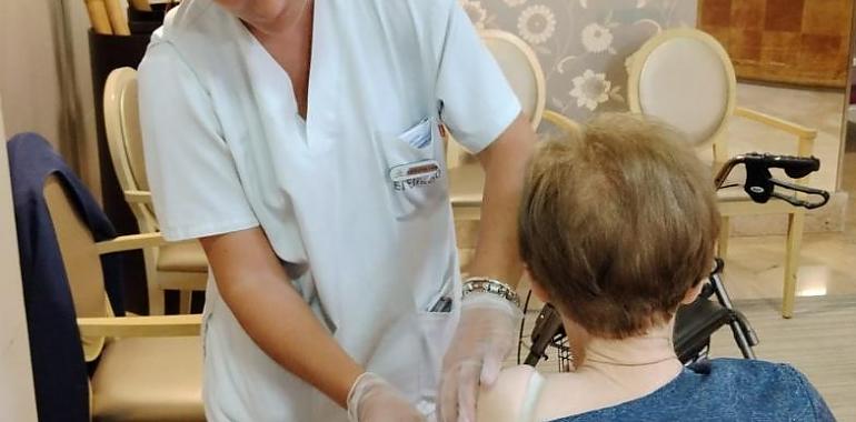 Asturias inicia una gran campaña de vacunación frente al virus respiratorio sincitial para mayores de 60 años con enfermedades graves