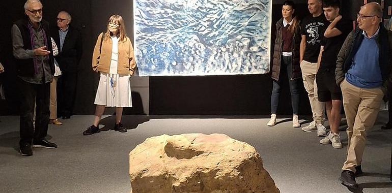 El arte eterno de Tito Bustillo dialoga con once creadores asturianos en una exposición inédita en Ribadesella