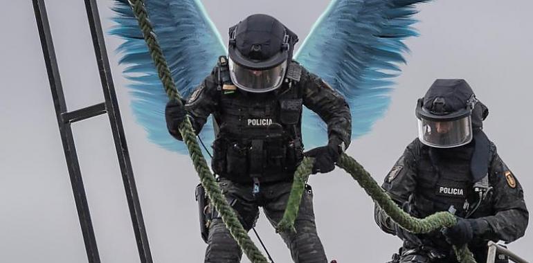 La Policía Nacional celebra en Oviedo a los Ángeles Custodios con un emotivo homenaje a 26 agentes y siete civiles