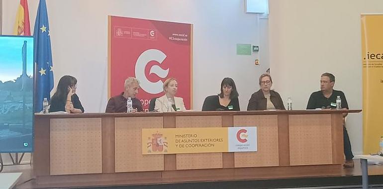 La directora de la Agencia Asturiana de Cooperación alerta del retroceso global en la acción humanitaria por los recortes