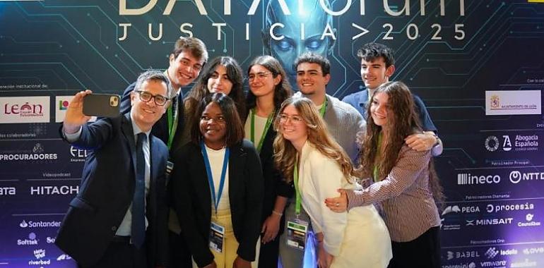 Un equipo de la Universidad de Oviedo gana el DATAthon de Justicia con un sistema digital pionero para prevenir la violencia de género