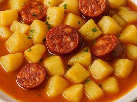Recetas de una abuela asturiana: Patatines con chorizu y manzana (pa Borxa, el d’Ávila, que vien entrenar al Sporting)