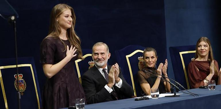 Leonor toma el mando en Oviedo: la Princesa se consagra como nueva voz de la monarquía y lanza un mensaje claro al país — “La convivencia es el único camino”