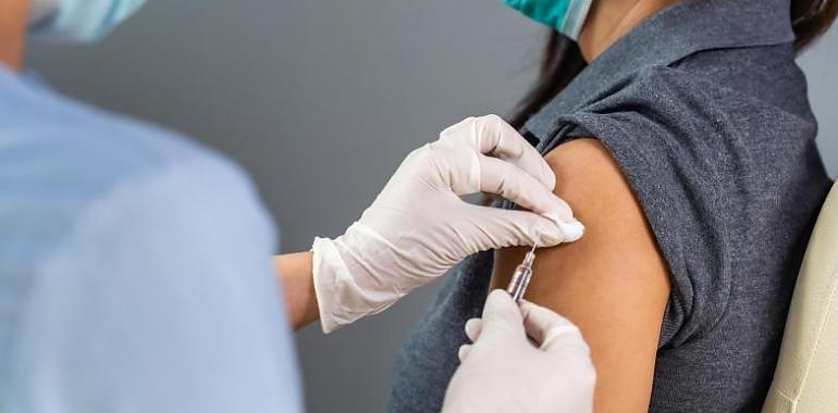 Salud abre 34 puntos de vacunación por las tardes y sin cita previa para proteger a la población frente a la gripe