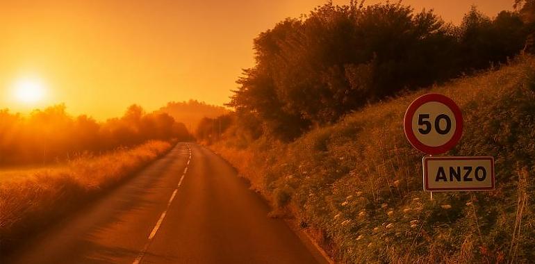 Tragedia en la N-634: un coche volcado y un hombre fallecido de madrugada en Anzo (Grado)