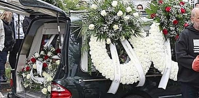 Candamo se rompe en el último adiós a Natalia: dolor contenido en el funeral de la joven de 20 años asesinada en Aces