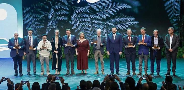 «Los mejores años del turismo están por llegar»: Asturias celebra los 40 años de ‘Paraíso Natural’ y Barbón advierte de que «no queremos morir de éxito»