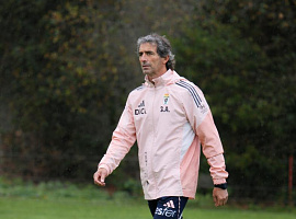 Cuando todo ardía, Martínez no dudó: Almada, el técnico al que el Oviedo se agarra para no caer