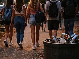 Las chicas toman la delantera: alcohol, vaper y cannabis adelantan la adicción entre los jóvenes asturianos