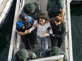 “Me echan de mi casa”: desahucian del velero donde vivía una asturiana de 71 años en el muelle deportivo de Las Palmas