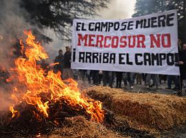 Oviedo tomado por el campo: 200 tractores, seis horas de bloqueo y un grito unánime contra el acuerdo UE-Mercosur